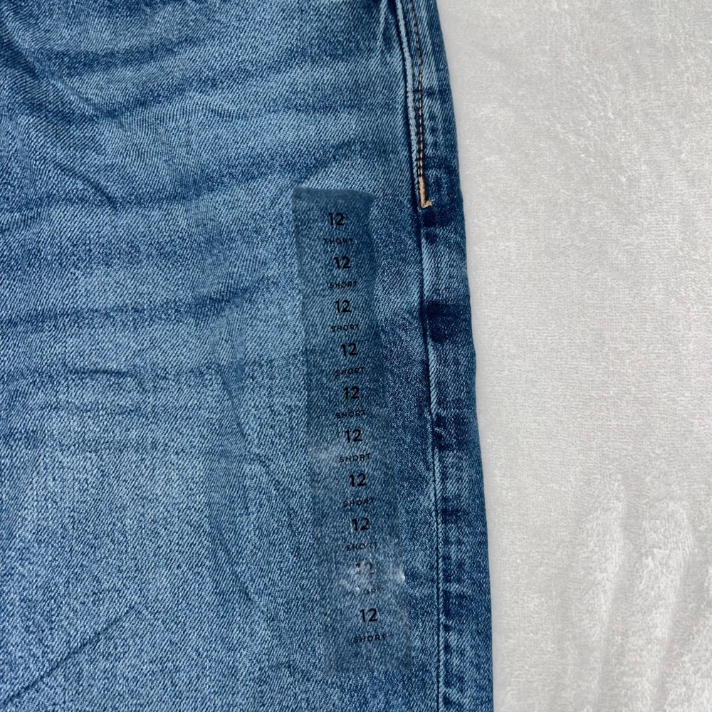 American Eagle Mom Jean - Picture 4 of 6